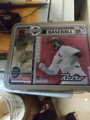MLB 1999 Upper Deck Mark McGwire Béisbol Retro Fiambrera Lata Vacía  Foto 1 de 4