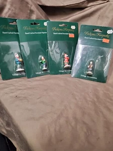 4er Set Pakete Dickens Andenken Dorf Zubehör - Porzellan Figuren - Bild 1 von 11
