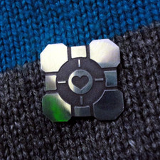 Companion cube pin badge