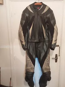 Dainese Motorbike Leathers, knee, elbow Armour Jkt & Trousers zipped 2 piece - Picture 1 of 10