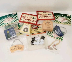 7 Mix Mini Wood Christmas Holiday Craft Decor Snowman Box Gift Bag Signs Santa - Picture 1 of 5