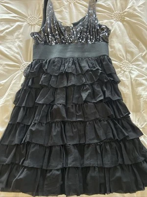 Vestido de cóctel súper lindo para dama talla mediana Foto 1 de 3