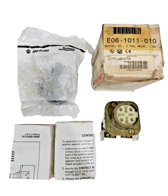 *New in Box* ALLEN BRADLEY 800T-J2KA7A Allen Bradley 30mm 3 Position Knob Switch - Image 1 of 4