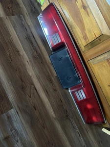 1997 to 2005 Buick Century Center Rear Trunk Panel Tail Light - Foto 1 di 9