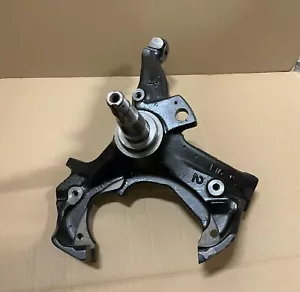 OEM Knuckle #18016023 (#18021052) - Driver Side - Picture 1 of 4
