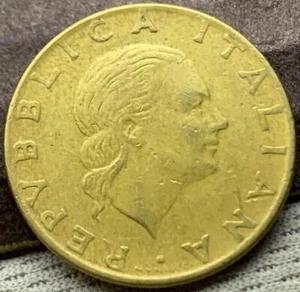1979 Italy 200 Lire Coin #K2419 - Picture 1 of 2