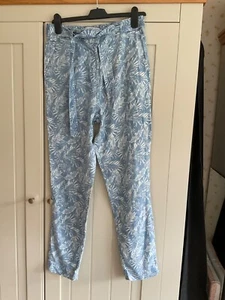 Ladies NEXT Blue Leaf Patterned Tapered Trousers Size 8 Cool Comfortable - Picture 1 of 9