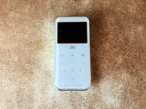 3M V5R SHOOT N' SHARE CAMCORDER & PROJECTOR - Picture 1 of 8