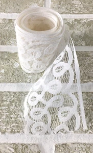 Vintage White Lace Wedding Trim Fabric Strip Roll 51" Long - Imagen 1 de 2