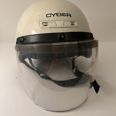 Vintage Cyber Motorcycle helmet manufactured June 1999 Foto 1 de 4
