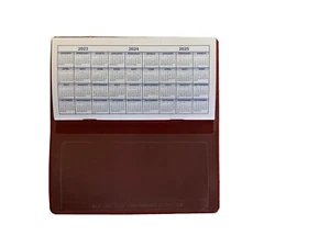 1 NUEVA CUBIERTA DE CHEQUERA DE VINILO ROJO CON SOLAPA DUPLICADA Y 1 registro de chequera - Imagen 1 de 3