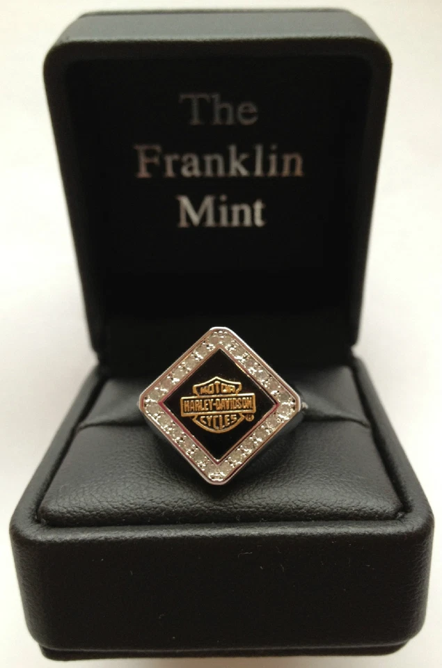 Anillo de diamantes Harley-Davidson Forever para dama de Franklin como nuevo D4J8578 talla 6 Foto 1 de 3