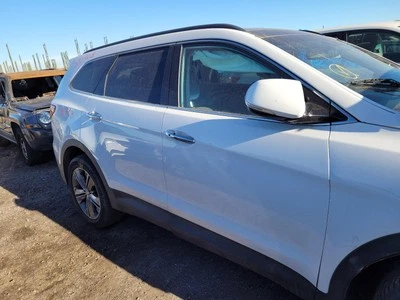 Conjunto de puerta delantera derecha usado se adapta a: Hyundai Santa fe 2015 LWB delantera derecha Foto 1 de 4