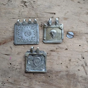 Vintage Kaschmir Stammes Anhänger gut gereistes Trio aus Kaschmir (19465) - Bild 1 von 6