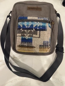 Pendleton Crossbody Satchel NWOT - Picture 1 of 3