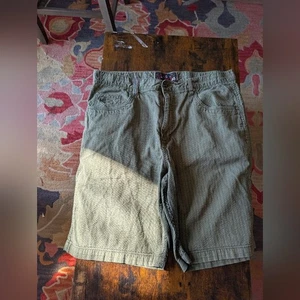 Reef Size 38 Olive Green Men's Shorts Textured Striping - Picture 1 of 12