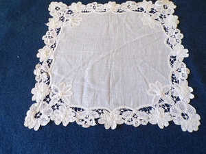 POCHETTE MOUCHOIR ANCIEN DENTELLE RENAISSANCE - Photo 1/5