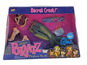 Nuevo en caja 2003 MGA Bratz Paquete de Moda Secret Crush Cloe Conjunto Jeans Top Zapatos Cartera - Imagen 1 de 6