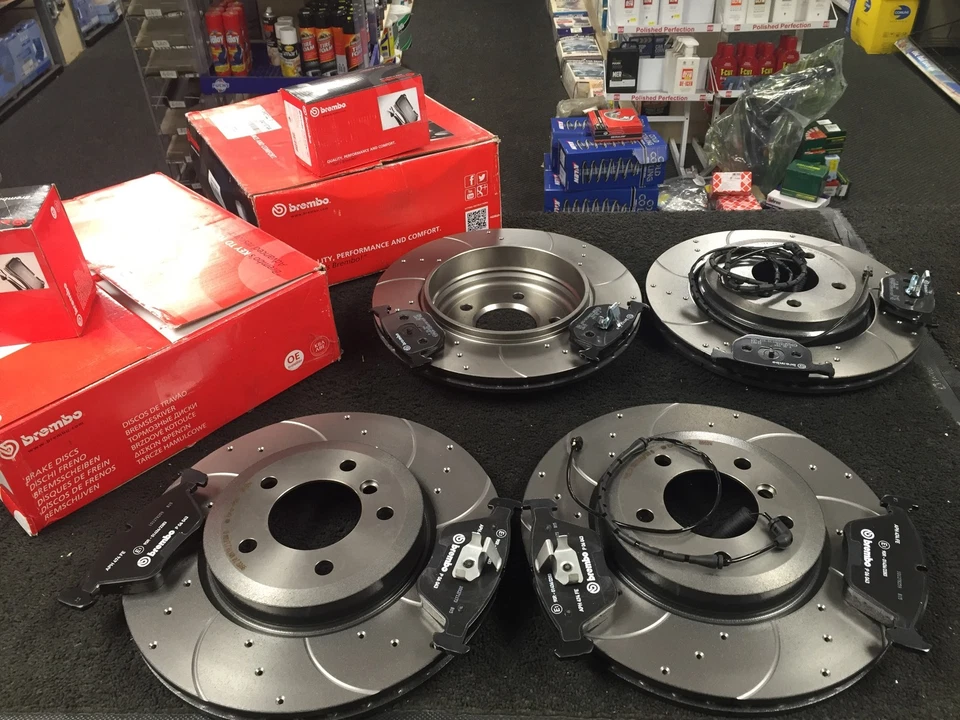 BMW 330i Ci 330D E46 BREMBO PERFORADO CRUZADO DISCO BREMBO PASTILLAS DE FRENO BREMBO Foto 1 de 1