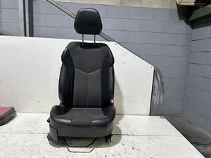 Hyundai Veloster Right Front Seat FS 12/2011-02/2018 - Picture 1 of 13