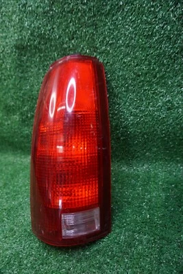 Luz trasera izquierda Chevrolet Trail Blazer 1992 1993 1994 OEM GM080B000L Foto 1 de 4