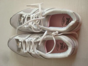 Ladies Tennis White Size 9 New - Picture 1 of 5