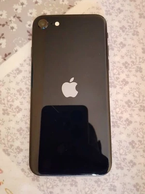 Apple iPhone SE 3rd Gen 64GB Black - T-Mobile Locked - Excellent Condition - Image 1 of 4