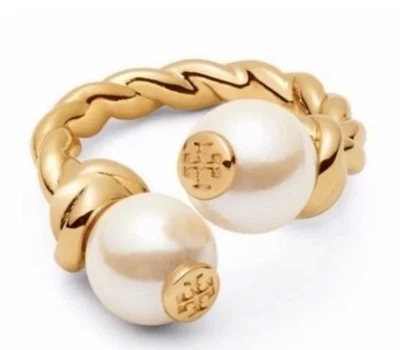 New! TORY BURCH ROLLED PEARL LOGO RING  Size 7💛🤍 - Image 1 of 4