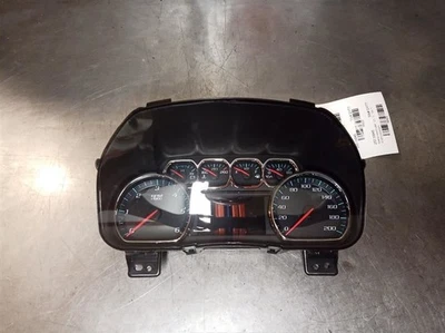 Speedometer KPH ID 84390803 2018 Silverado1500   9105133 - Image 1 of 4