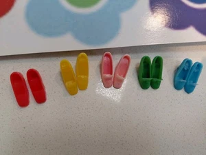 Fleur Tressy Barbie Size Doll 5 Pairs Rainbow Colour Heel Shoes Vintage 60s 70s - Picture 1 of 4
