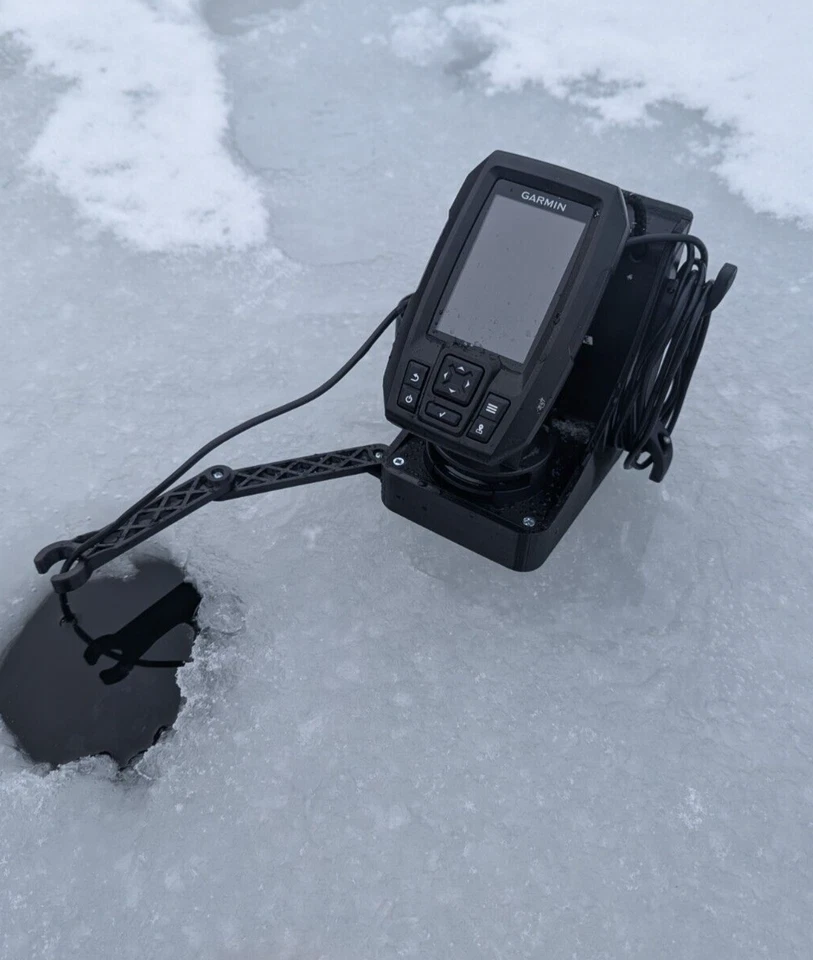 Lanzadera de pesca en hielo Garmin Striker 4/4 Plus para baterías de taladro LEER DESCRIPCIÓN Foto 1 de 4