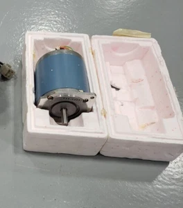 Stepper Motors Superior Electric Drive Slo-syn New with Damage - Picture 1 of 3
