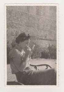 Pretty Young Woman Makeup Snapshot Grace Lady Female Vintage 1960s Old Photo - Picture 1 of 7