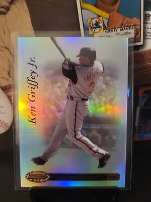 2007 Bowman's Best Ken Griffey Jr. #17 Cincinnati Reds 🔥 - Image 1 of 4