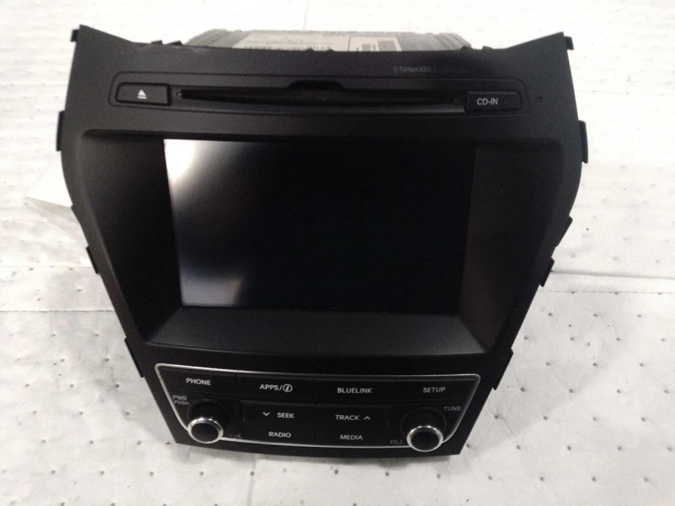 Equipo de audio Radio Mercado de Estados Unidos Receptor SWB Sport Se adapta a 17-18 SANTA FE 570445 Foto 1 de 4