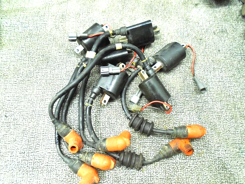 OEM IGNITION COIL ASSY (X6) 68F-82310-01/11 YAMAHA 2000-2003 150-250 OUTBOARD - Image 1 of 4