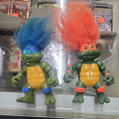 Lote de 2 Compañeros de Juego Trolls Tortugas Ninja Adolescentes Mutantes TMNT 1993 De Colección Foto 1 de 4