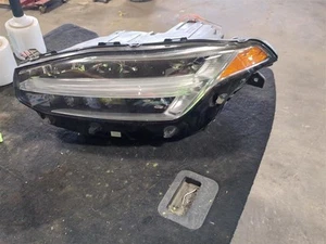 Left HEADLAMP ASSEMBLY 316770361 2016-2018 VOLVO XC90 - Picture 1 of 8