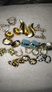 Vintage Nachlass Clipon Ohrring Konvolut, 13 Paar alle passend ungeprüft gold & silberfarben - Bild 1 von 20