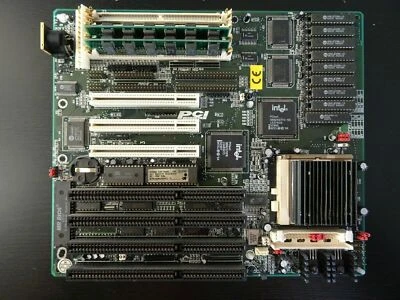 Fugutech ( Pc-chips) M507 Socket 7 + Intel Pentium 100Mhz + Memory - Image 1 of 3