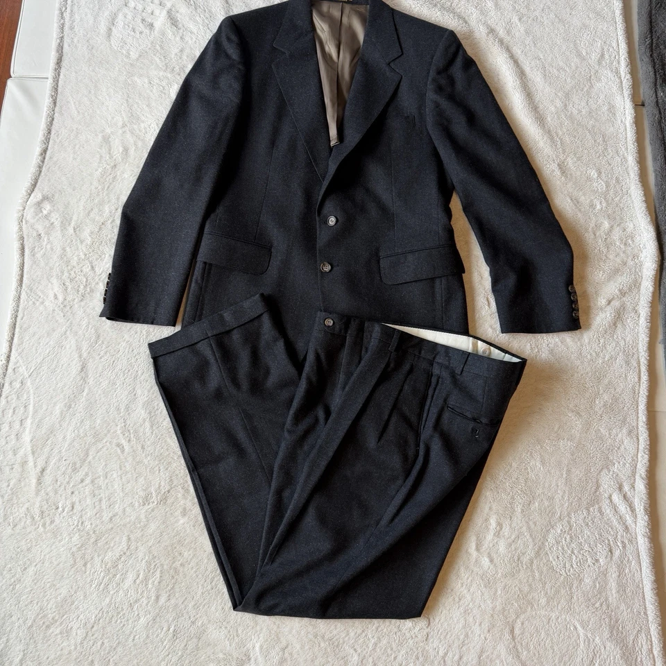Vtg Evan Picone Mens Classic Wool 2pc Suit 40R; Pleated Cuffed Pants 32x32 - Image 1 of 4