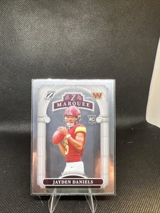 2024 Panini Zenith - Z Marquee Jayden Daniels #2 (RC) - Bild 1 von 2