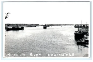 Cartolina d'epoca vera foto fiume Miramichi Newcastle N.B. Canada anni 50 - Foto 1 di 2