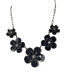 Collana con fiori smaltati blu navy Kate Spade in pensione dichiarazione audace floreale rara - Foto 1 di 6