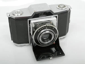 Zeiss Ikon Ikonta 24x36mm Sucherkamera 522/24 mit Novar-Anastigmat 3,5/4,5 cm - Picture 1 of 14