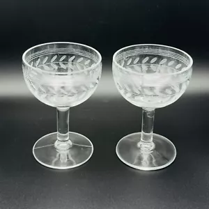 Par (2) Bandas Vintage Anchor Hocking Licor Vidrio Cordial 3.75" Laurel Grabado - Imagen 1 de 6