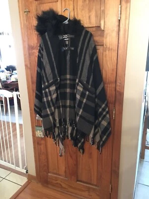 ZARA RARE WOOL Blend CHECKED CAPE PONCHO WITH FUR COLLAR SIZE MEDIUM M - Image 1 of 4