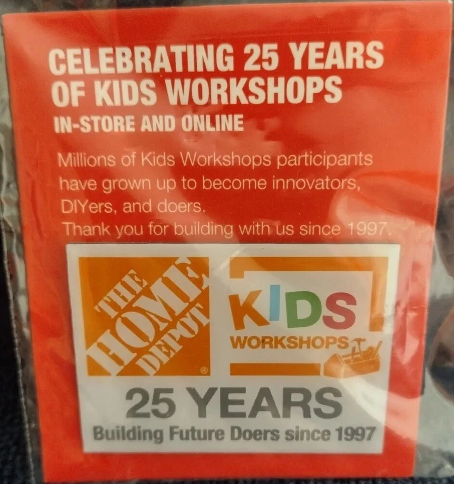 Pin The Home Depot Kid's Workshop 25 años. Foto 1 de 1