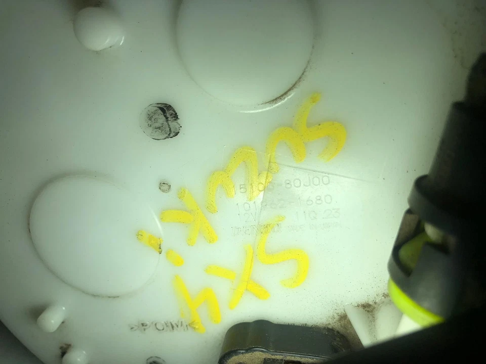  -  Suzuki SX4  Fuel Pump  - image 1 of 3