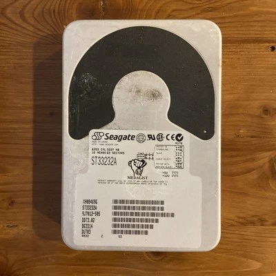 4GB Seagate Medalist Hard Drive 4500RPM ATA 33 128KB Cahe IDE 3.5in - Image 1 of 2